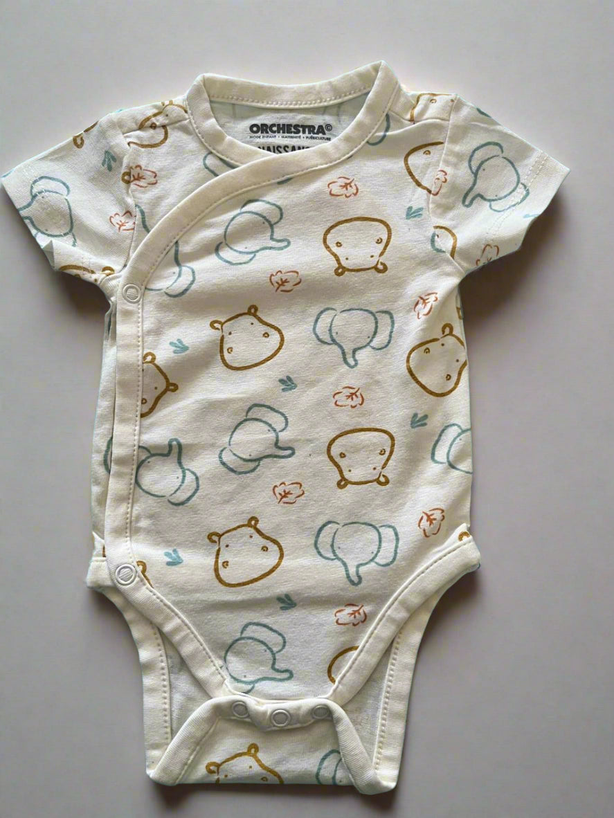 Off white half sleeve cotton onesie for newborn