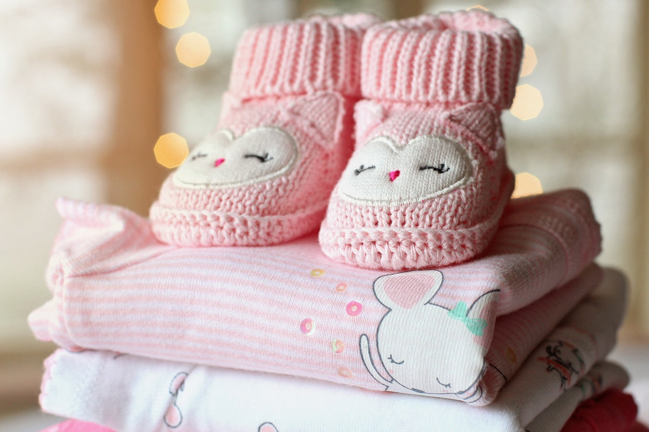buy baby bibs, mittens, towels, swaddles, sleeping bags online india